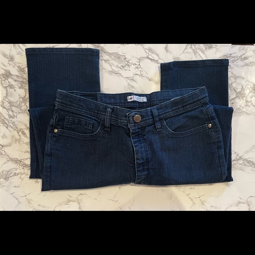 Lee straight leg jeans size 12 short